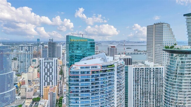 Building Photo - 200 Biscayne Blvd Way