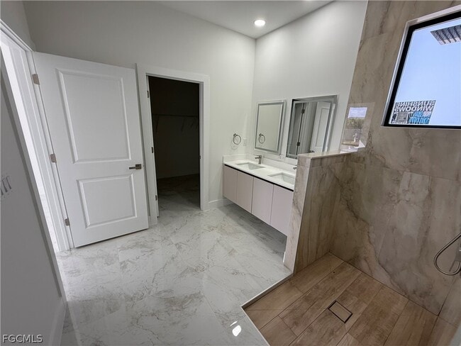 Building Photo - 1409 NW 21st Ct