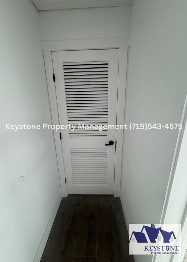 Building Photo - 632-634 Edna Ln