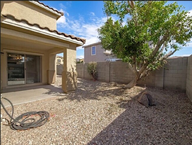 Building Photo - Nice 3 Bedroom Home In Phoenix