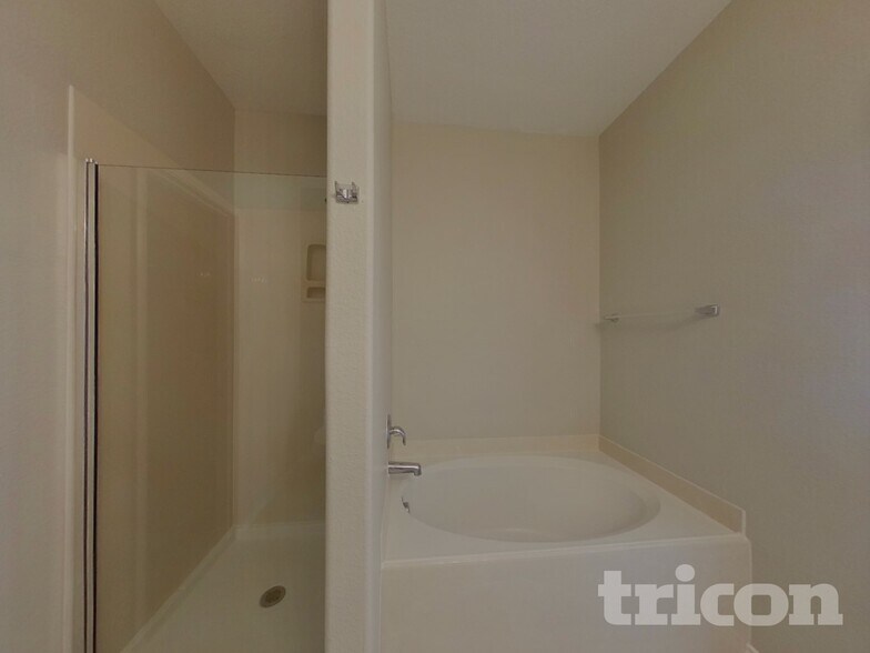 Building Photo - 12417 Worthington Ln