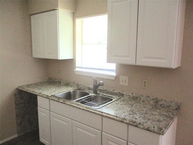 Building Photo - 23119 Banquo Dr