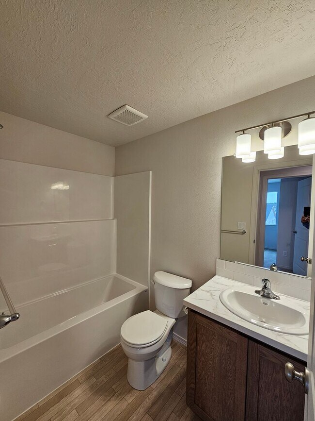 Building Photo - New Construction 3 Bedroom Townhome-Style Duplex – Modern Living in Madras