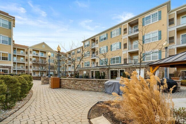 Building Photo - 540 Cranbury Rd