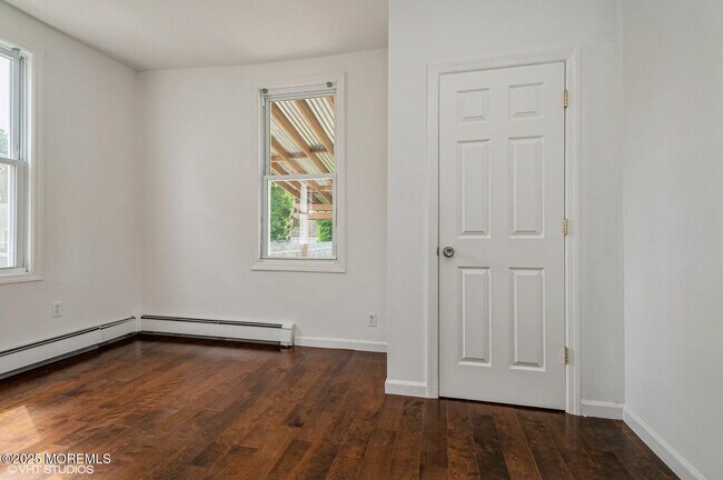 Building Photo - 118 Joline Ave