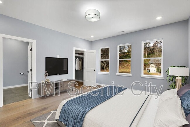 Building Photo - 1316 Gadd Rd