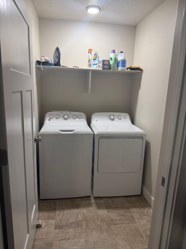 Building Photo - Three Bedroom Available