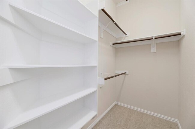 Building Photo - 753 Hot Spring Valley