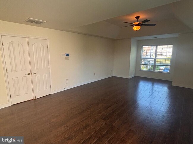 Building Photo - 7536 Pinewild Rd