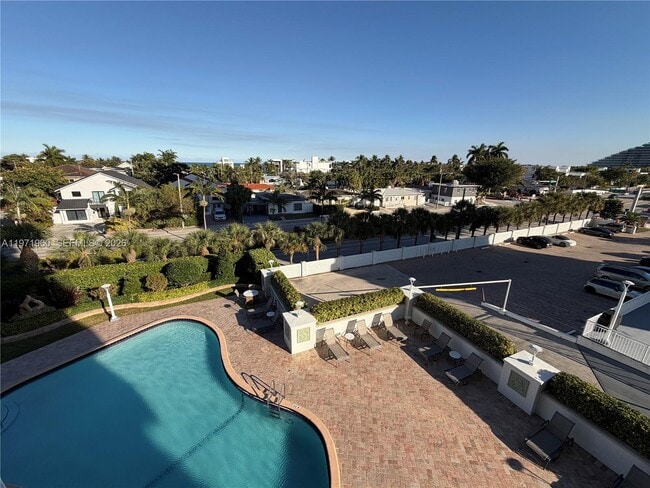 Building Photo - 2715 N Ocean Blvd