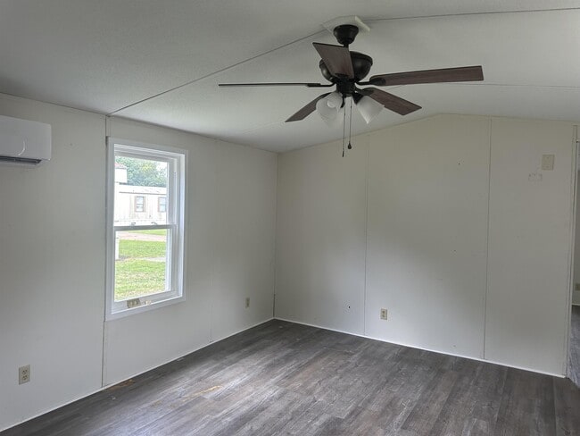 Building Photo - 251 Pebble Rock Cir