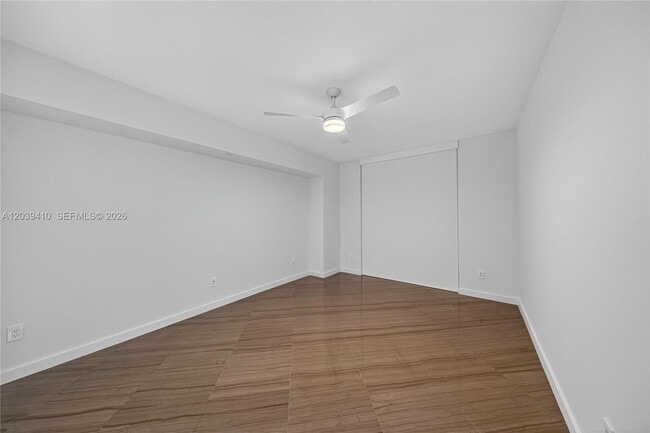 Building Photo - 2711 S Ocean Dr