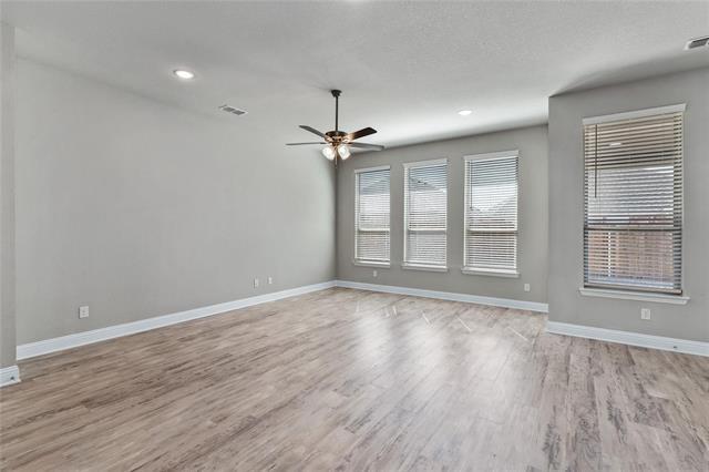 Building Photo - 206 Miramar Ave