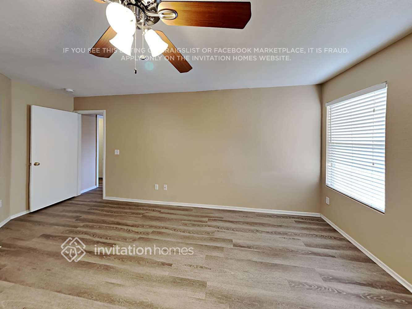 Building Photo - 3035 E Santa Rosa Dr