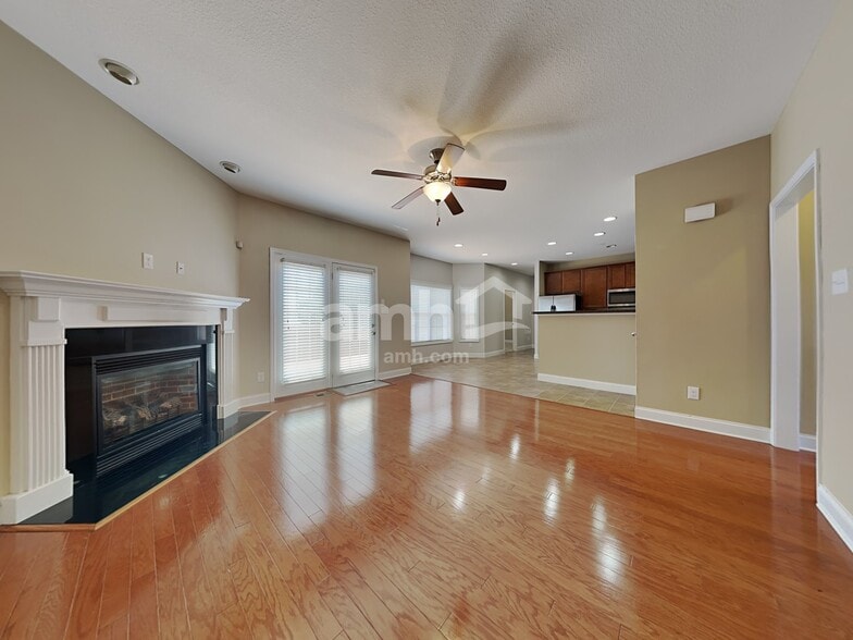 Building Photo - 4721 Dawn Oaks Ln