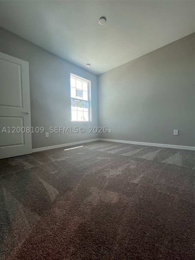 Building Photo - 12222 SW Myrtle Oak Dr