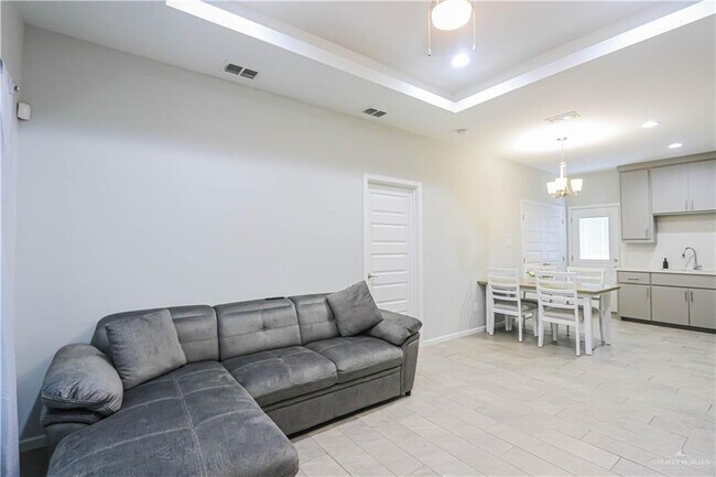 Building Photo - 23 N Maryland St