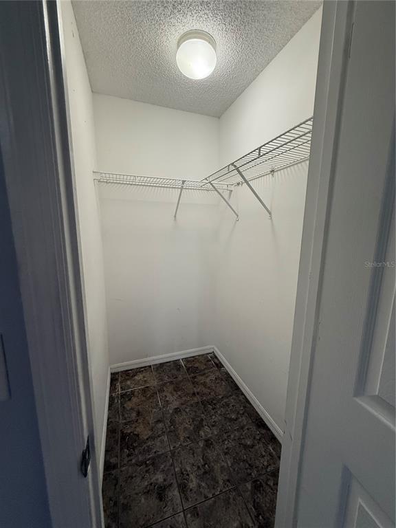 Building Photo - 39 Beechwood Ln