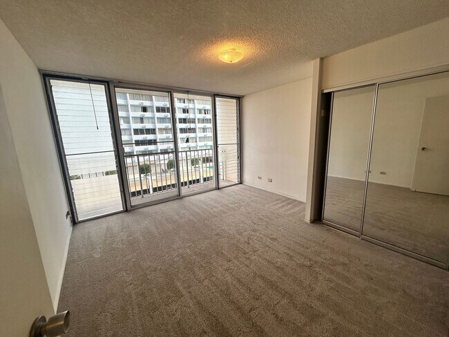 Building Photo - Affordable 2-bedroom, 2-bath