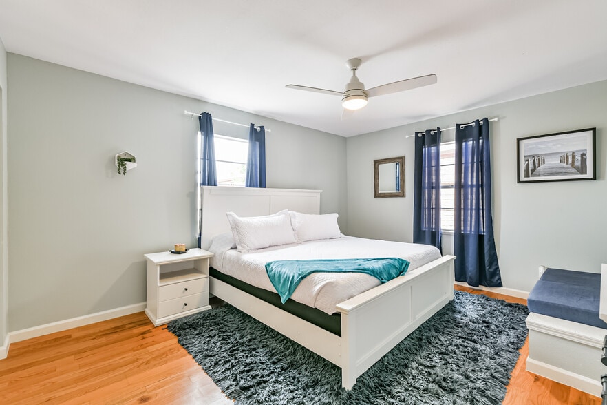 Master - 6116 Avenue Q 1/2