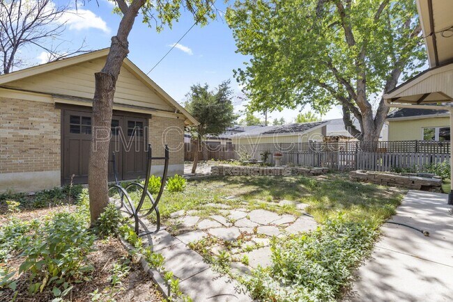 Building Photo - 4360 Winona Ct