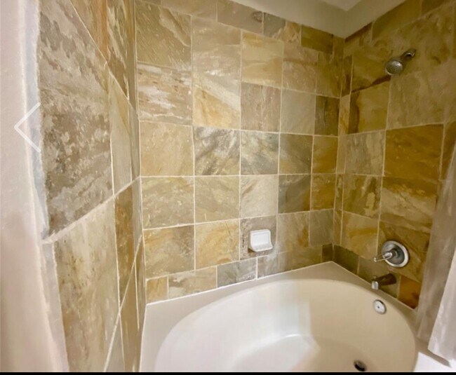 Building Photo - 1901 Post Oak Blvd