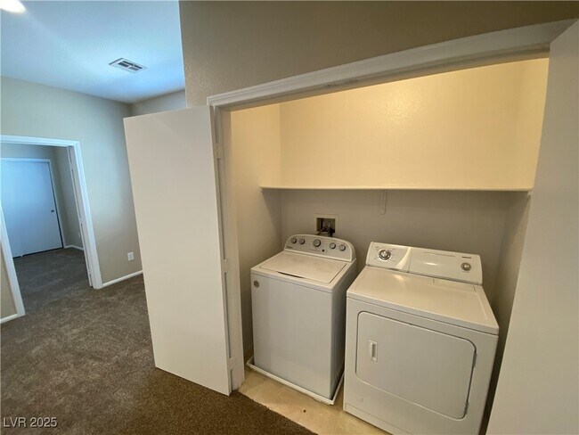 Building Photo - 8425 Orly Ave