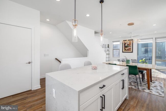 Building Photo - 3101 Riseview Ln