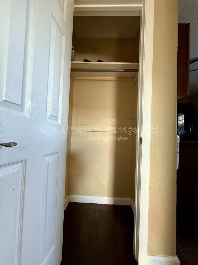 Building Photo - 924 Boscobel St