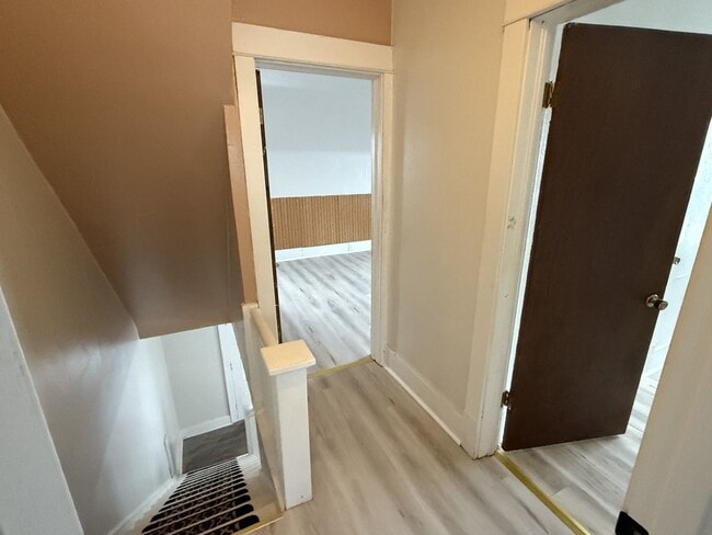 Building Photo - 325/327 3rd St NE