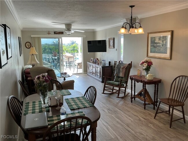 Building Photo - 2885 Palm Beach Blvd