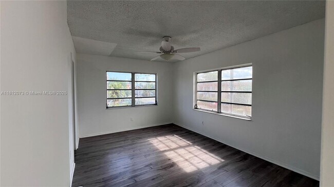 Building Photo - 3675 W 11th Ave