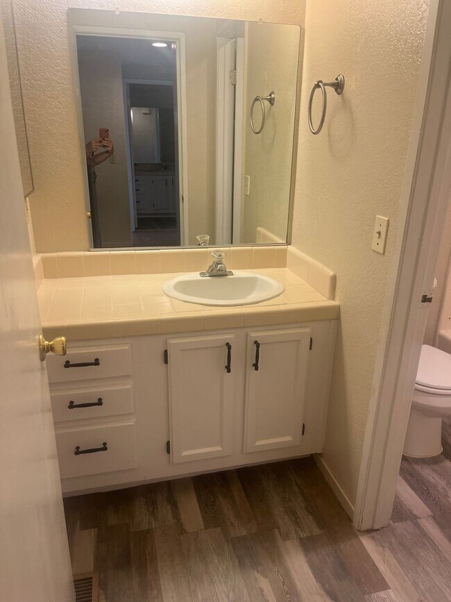 Building Photo - Apartment Close to Cal Poly and Downtown SLO