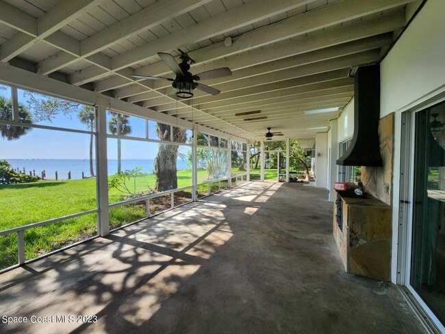 Building Photo - 1181 Sunny Point Dr