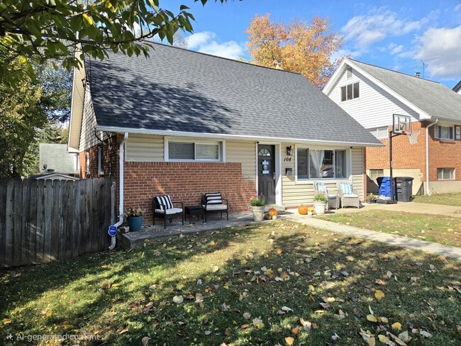 Building Photo - 108 N Gladden St