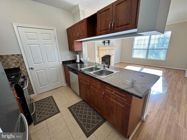 Building Photo - 12901 Centre Park Cir