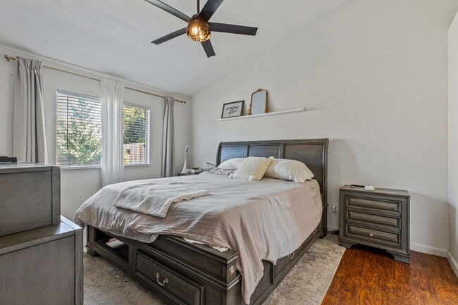 Building Photo - 3 bedroom home for RENT in Turlock - 4403 ...