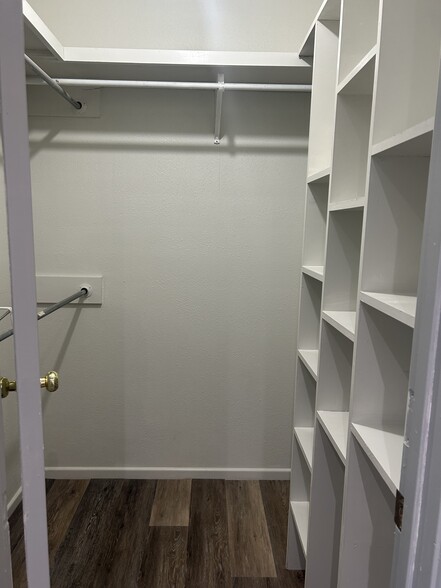 Master Closet - 5017 36th St