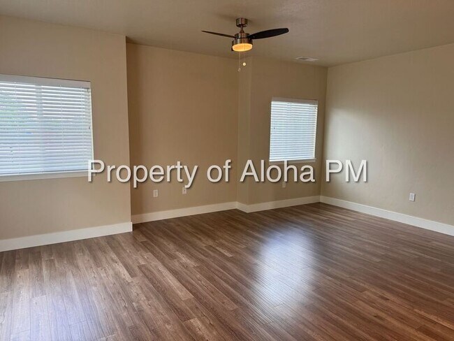 Building Photo - 3502 E Grand Forest Dr