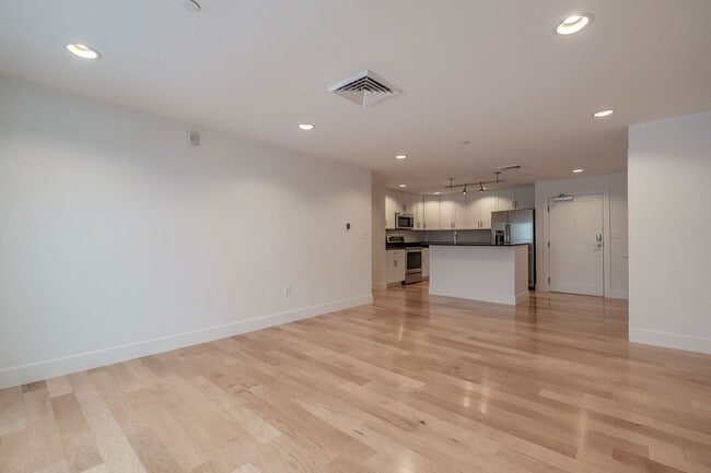 Building Photo - 2BR/2BA Old Port Condo Onsite Parking Available, Fitness Room and Elevator
