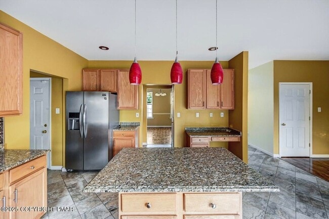 Building Photo - 115 Daffodil Dr