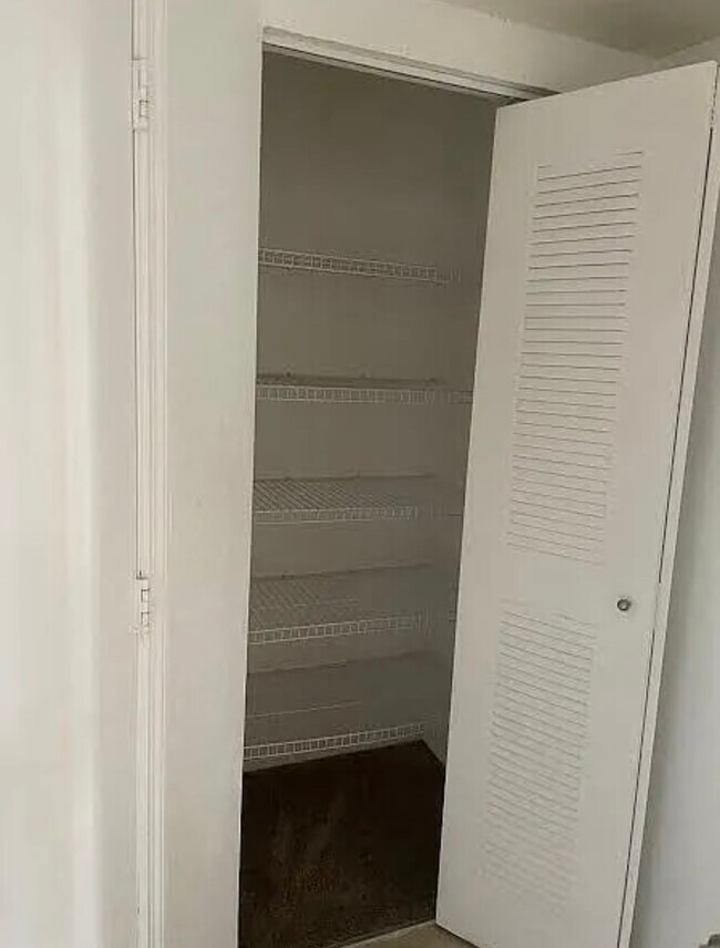 Building Photo - 2214 Grand Cayman Ct