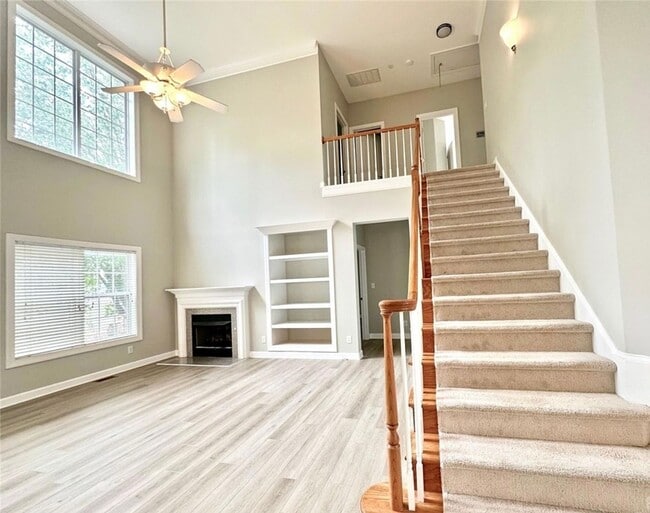 Building Photo - 4 BR/2.5BA | Newly Renovated Single Family Home |Fenced backyard| Elegant Brick Home in the Heart...