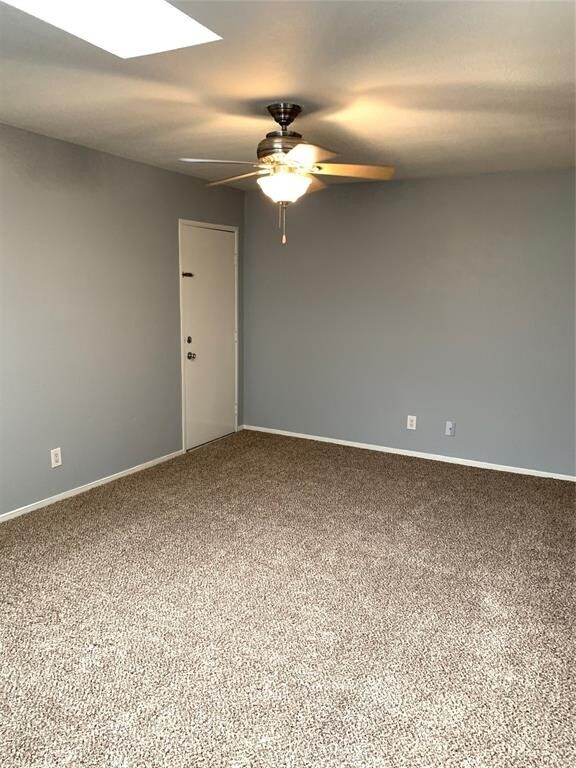 Building Photo - 10855 Meadowglen Ln