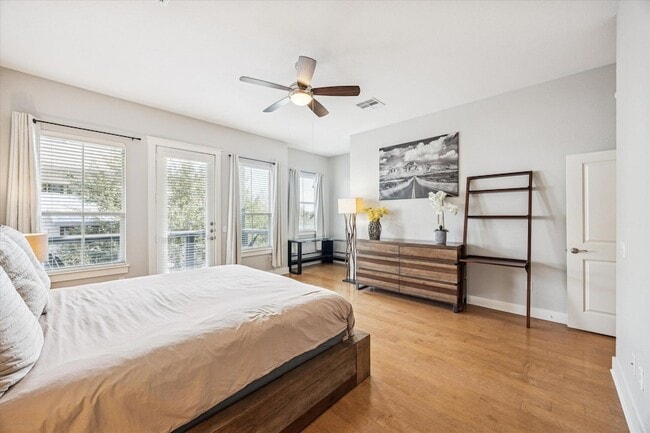 Building Photo - 2520 Bluebonnet Ln