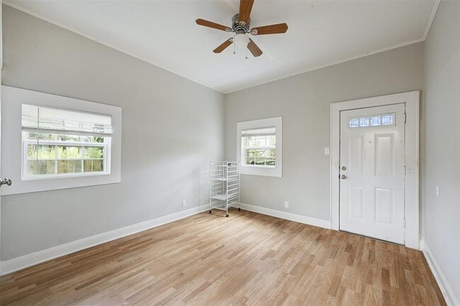 Building Photo - 2511 San Gabriel St