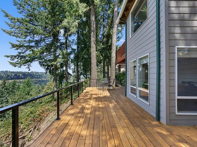 Building Photo - 129 Deerbrook Dr
