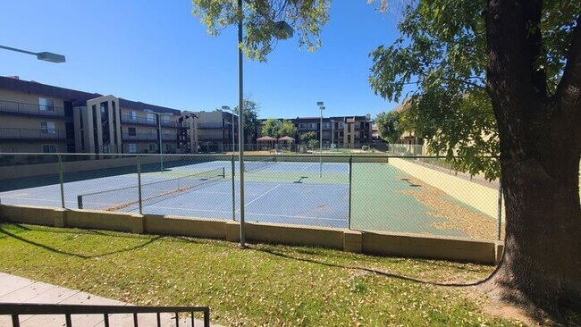 Building Photo - 1 bedroom 1-Bath Condo Bldg. 6 Unit #333 Gated Community