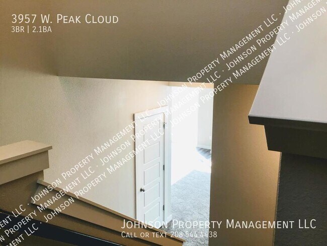 Building Photo - 3957 W Peak Cloud Dr