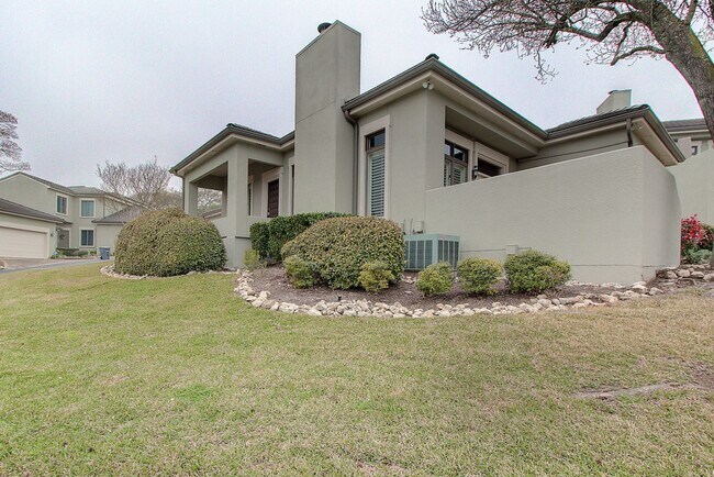Building Photo - 4231 Westlake Dr